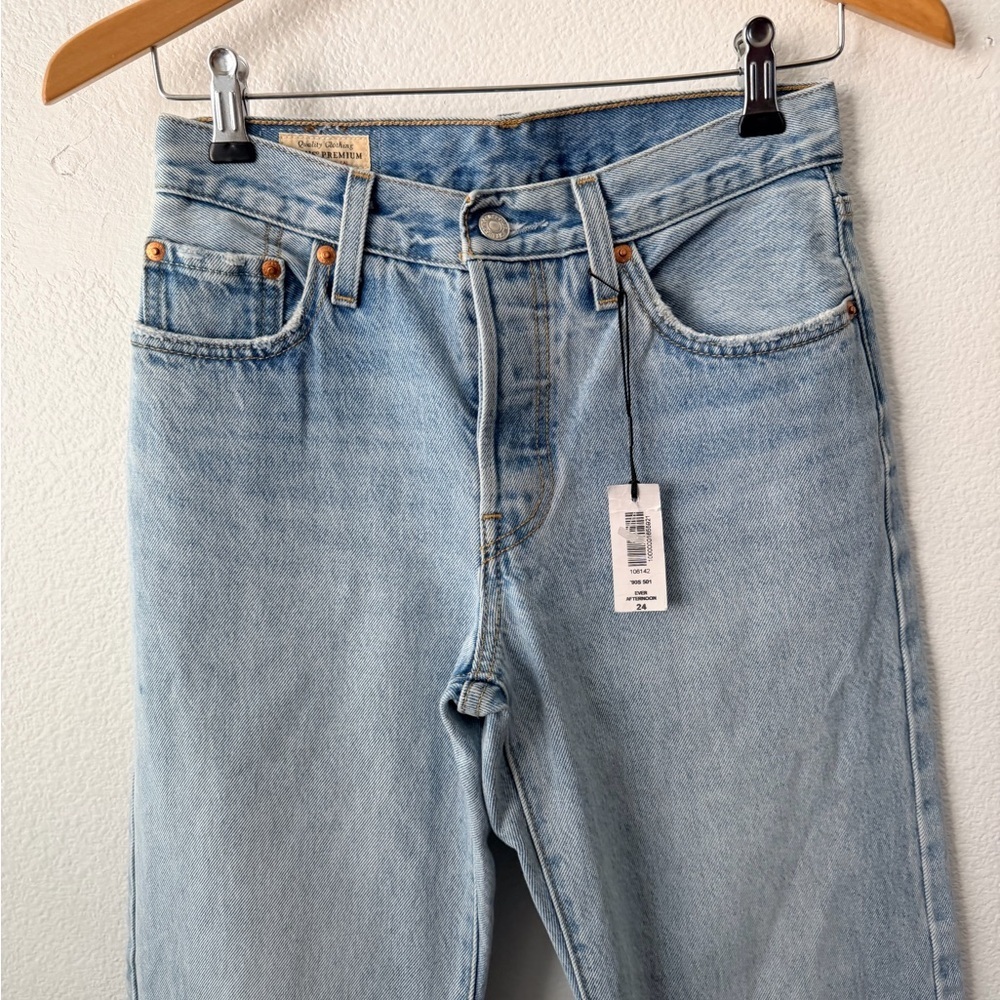 Levi's Women's Sz 24 501 90's Ever Afternoon Light Wash Straight Leg Loose Fit - Picture 3 of 12